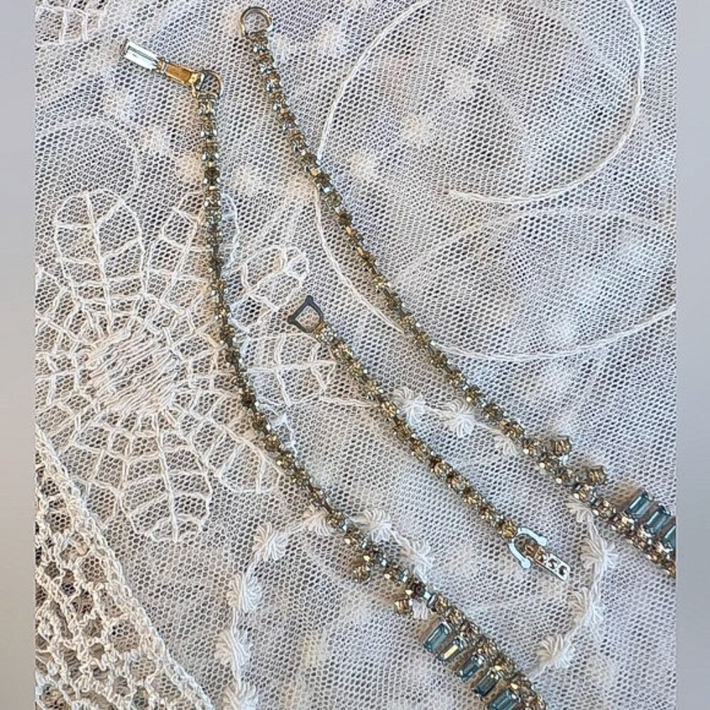 SOLD Vintage 50’s Blue Rhinestone Necklace w/Extender & Original Box - Picture 9 of 15